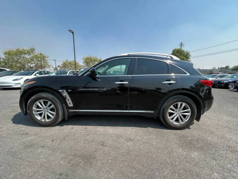 2016 Infiniti QX70
