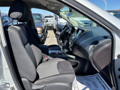 2017 Nissan Pathfinder S