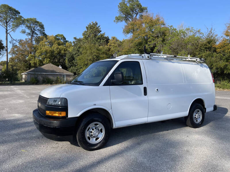 2018 Chevrolet Express 2500 Work Van HD's photo