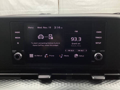 2023 Kia Carnival LX