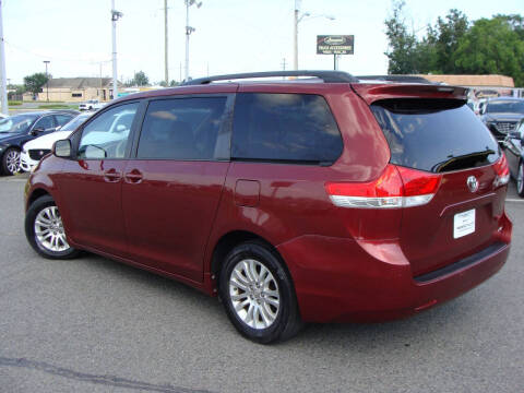 2014 Toyota Sienna