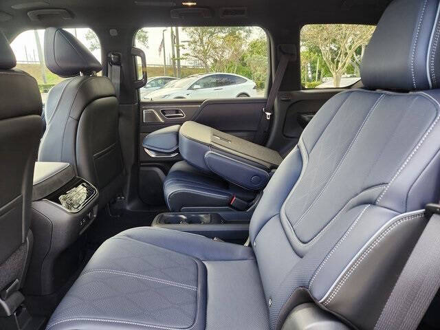 2026 Infiniti QX80 Sport