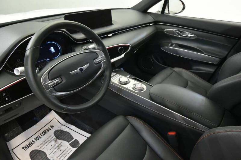 2022 Genesis GV70 2.5T Standard