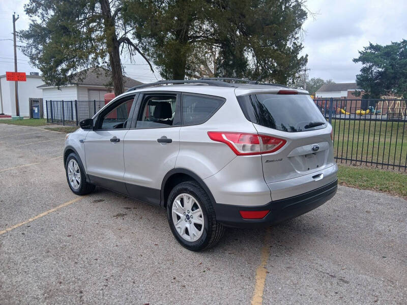 2016 Ford Escape S