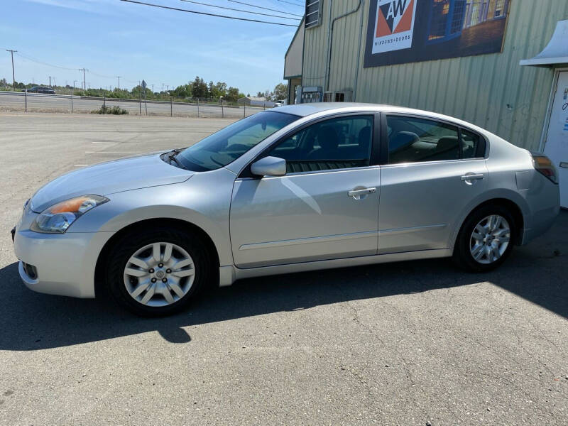 2009 Nissan Altima for sale at Quintero's Auto Sales in Vacaville CA