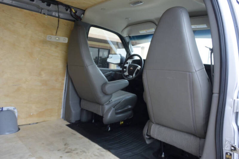 2022 Chevrolet Express 2500