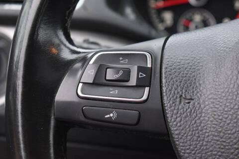 2014 Volkswagen Passat 1.8T SE