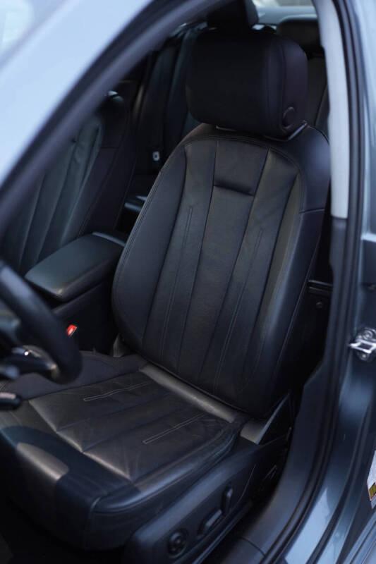 2019 Audi A4 quattro Premium Plus 45 TFSI