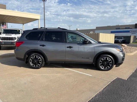 2019 Nissan Pathfinder SL