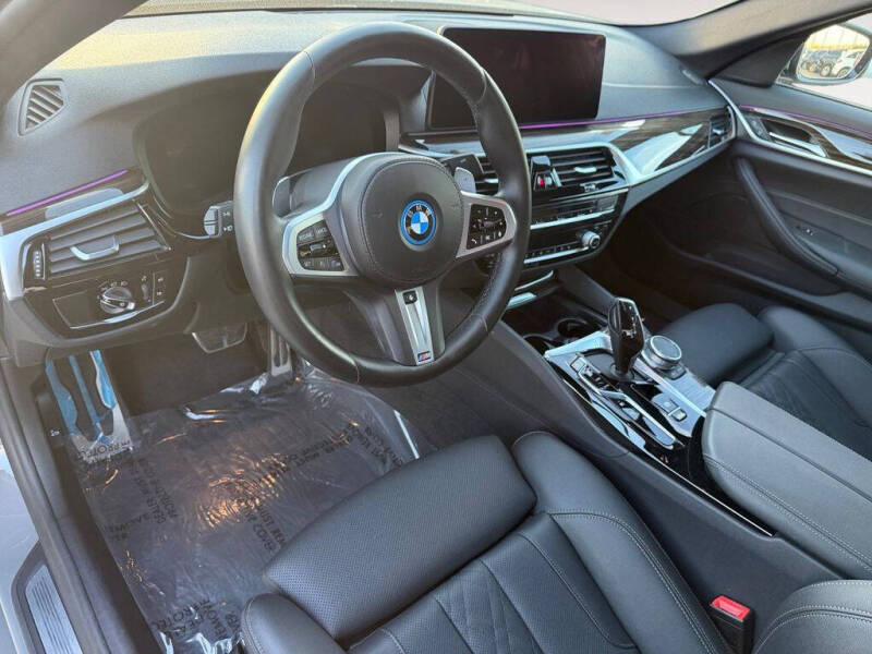 2022 BMW 5 Series 530e