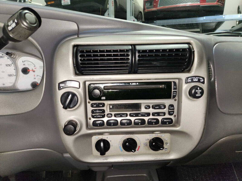 2002 Ford Explorer Sport Trac Value