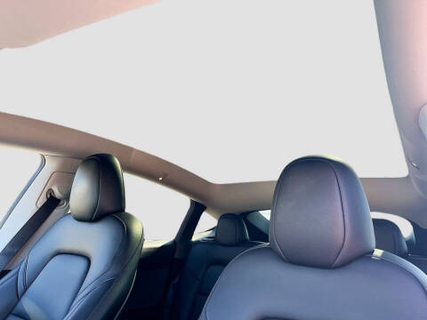 2025 Tesla Model Y Long Range