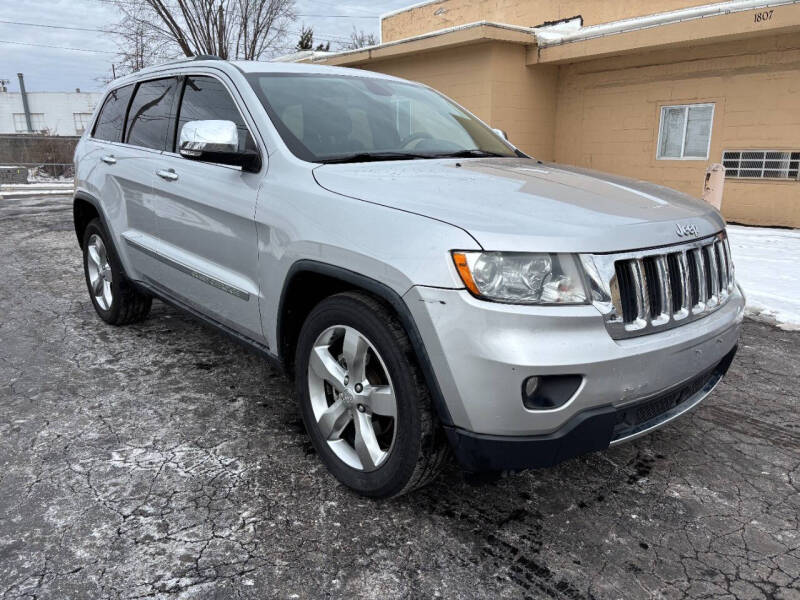 Image 3 of 2011 Jeep Grand Cherokee Limited
