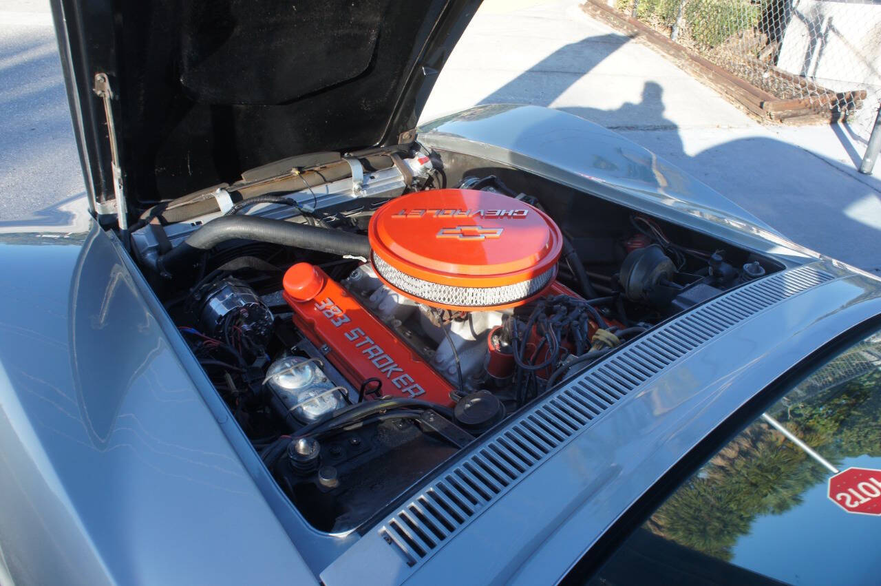 1970 Chevrolet Corvette 16