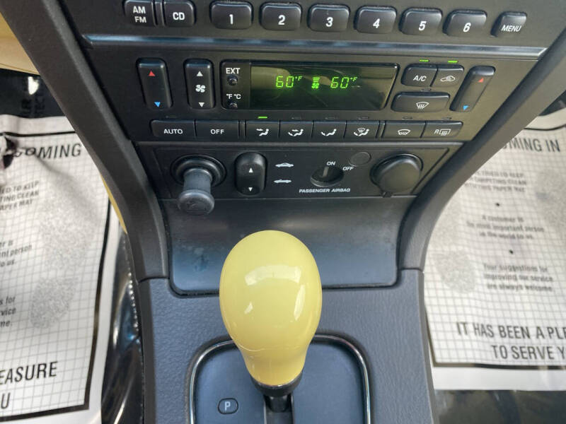 2002 Ford Thunderbird Deluxe