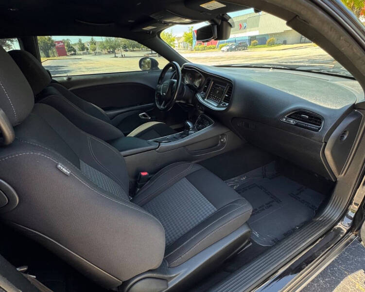 2019 Dodge Challenger SXT