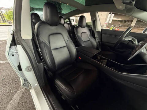 2019 Tesla Model 3 Standard Range Plus