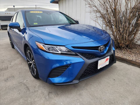 2019 Toyota Camry for sale at AP Auto Brokers in Longmont CO