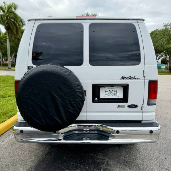 2011 Ford E-350