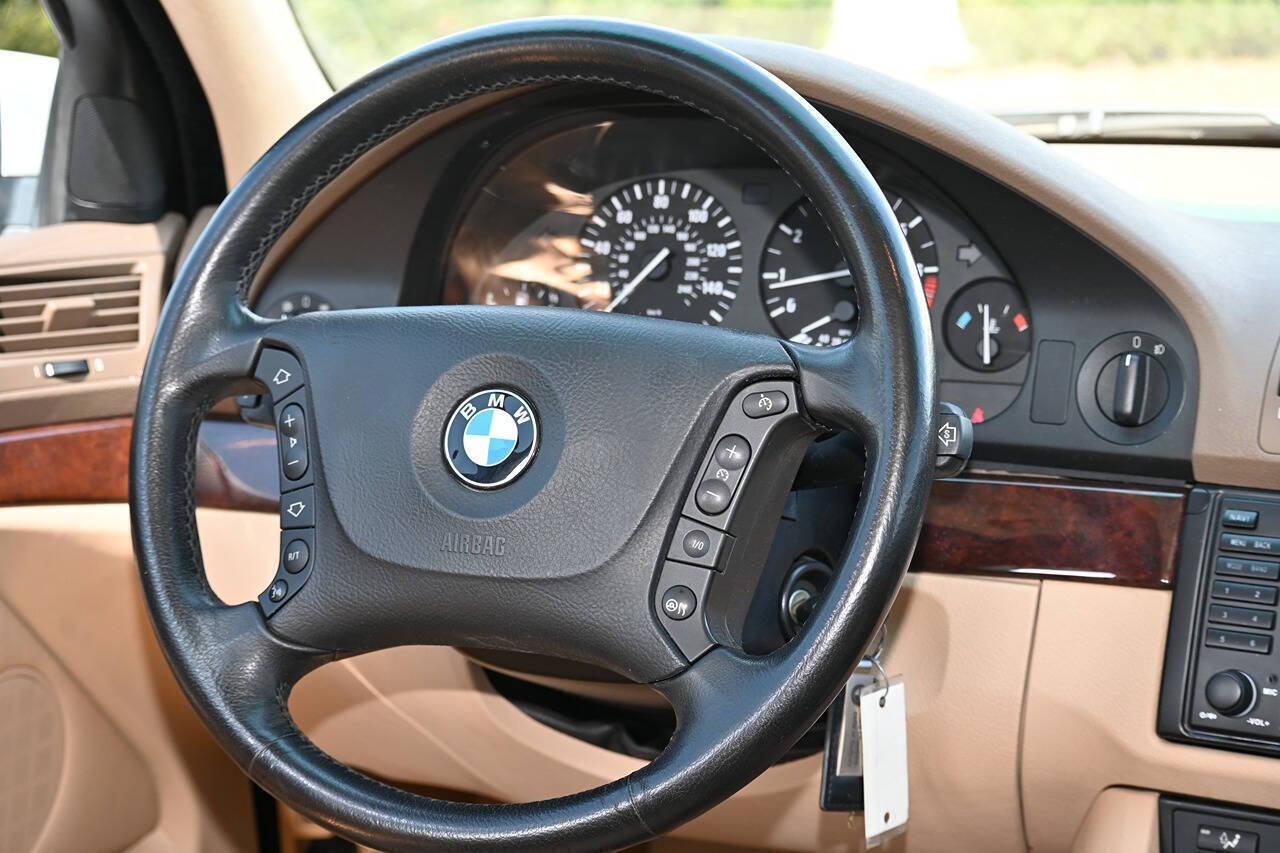 2003 BMW 5 Series 31