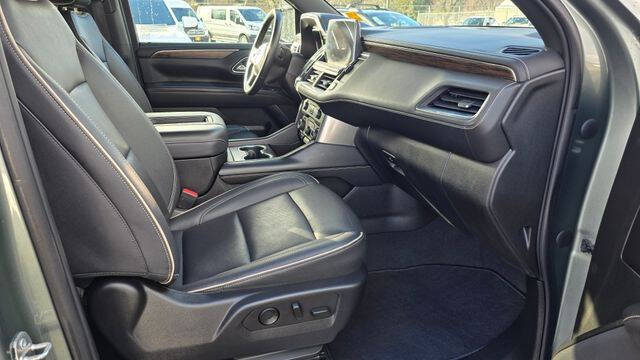 2023 Chevrolet Suburban Premier