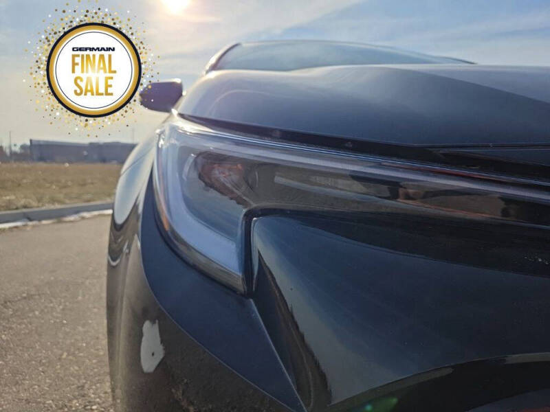 2025 Toyota Corolla Hatchback SE