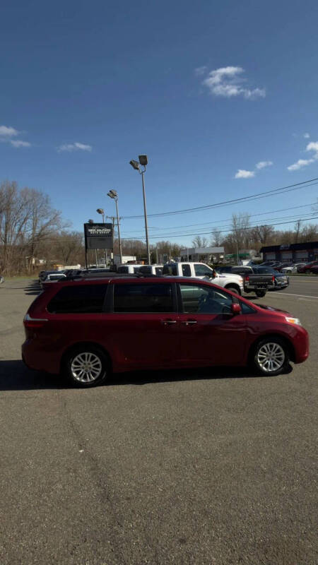 2015 Toyota Sienna