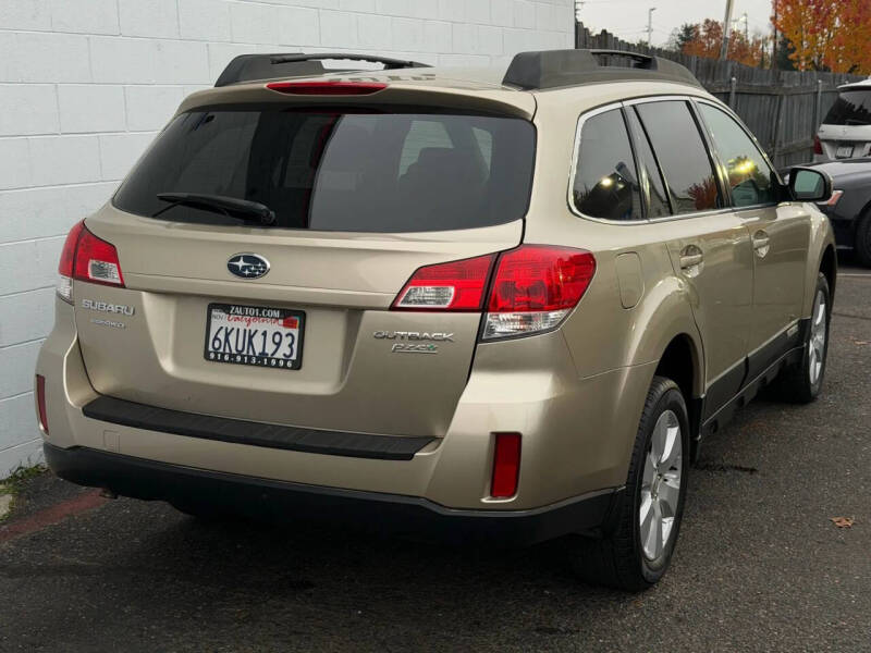 2010 Subaru Outback 2.5i Premium