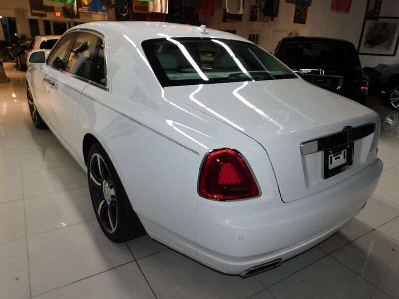 2014 Rolls-Royce Ghost 17