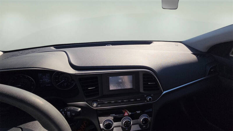 2019 Hyundai Elantra