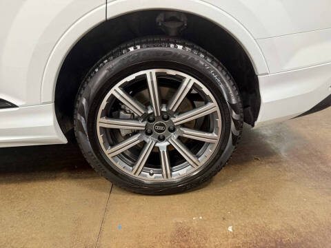 2023 Audi Q7 quattro Premium Plus 45 TFSI