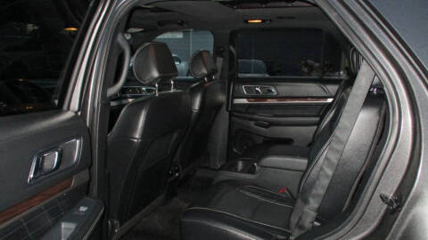 2017 Ford Explorer Platinum