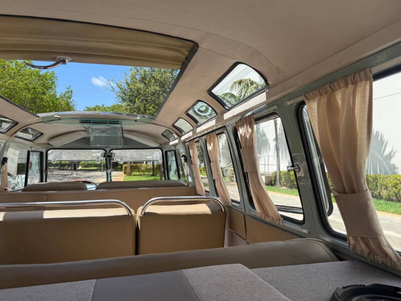 1972 Volkswagen Bus