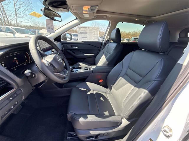 2025 Nissan Rogue SL