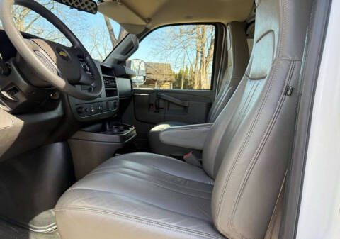 2021 Chevrolet Express 2500