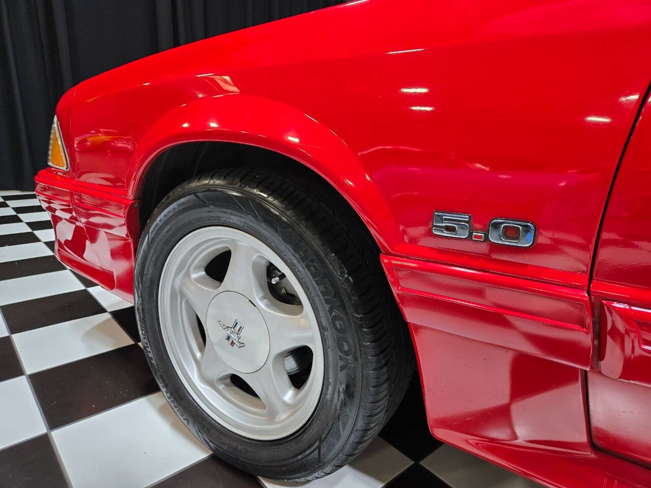 1992 Ford Mustang 13
