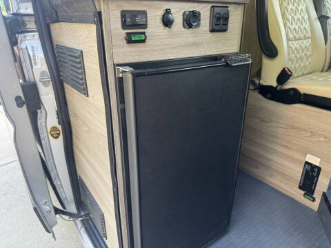 2022 Winnebago Solis 59PX
