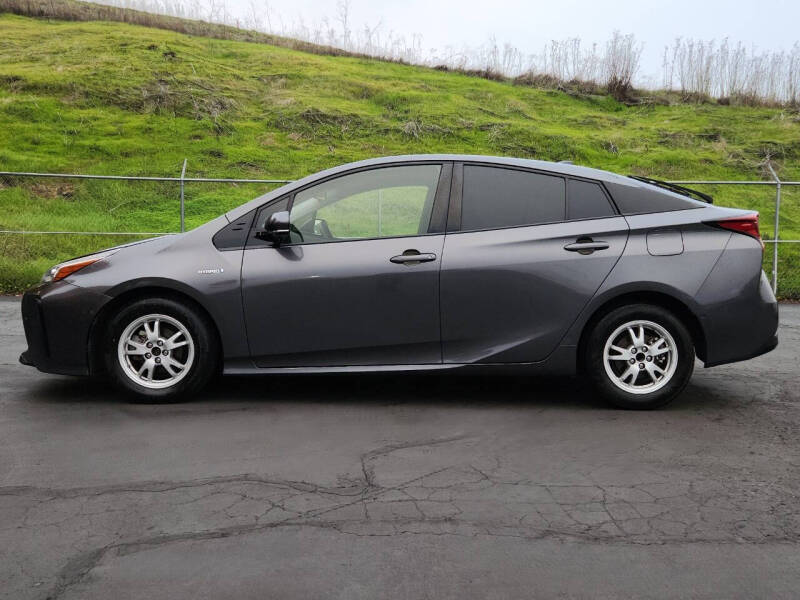 2019 Toyota Prius LE