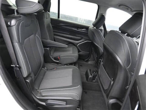 2022 Jeep Grand Cherokee L Laredo