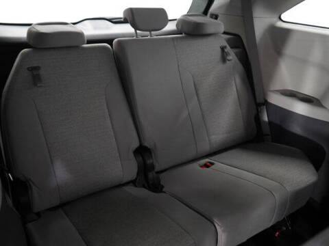 2024 Toyota Sienna LE 8-Passenger