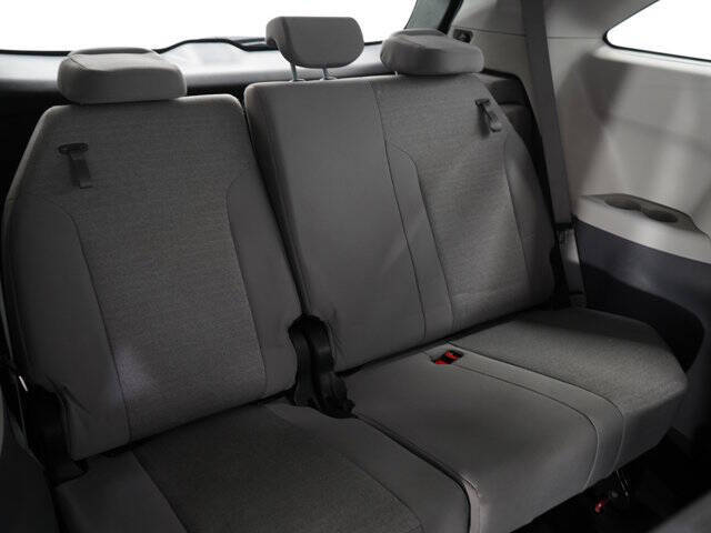 2024 Toyota Sienna LE 8-Passenger