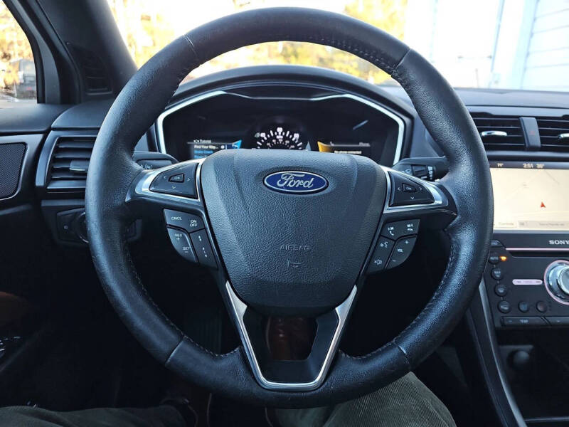 2019 Ford Fusion Hybrid Titanium