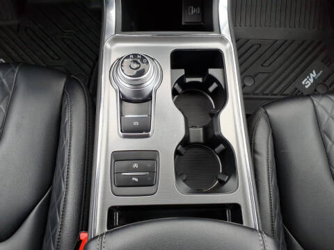 2024 Ford Edge Titanium