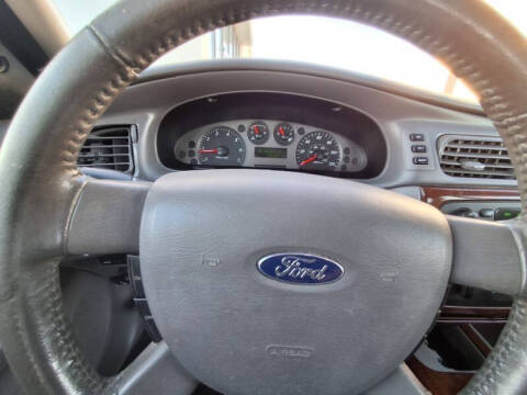 2006 Ford Taurus SEL