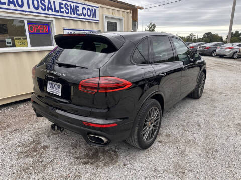 2017 Porsche Cayenne Platinum Edition