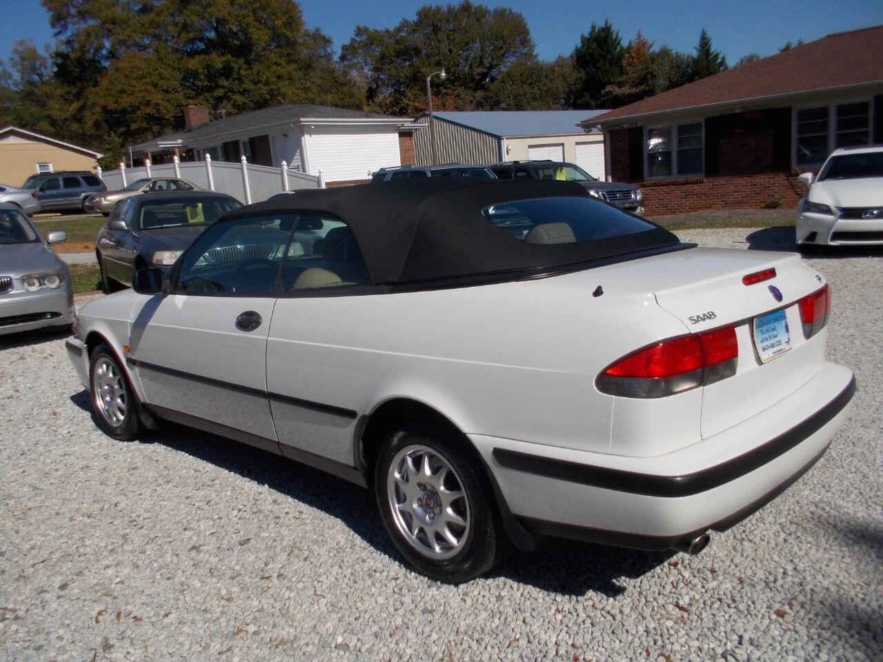 Preowned 2000 SAAB 9-3 Base 2dr Turbo Convertible for sale by Carolina Auto Connection in Spartanburg, SC