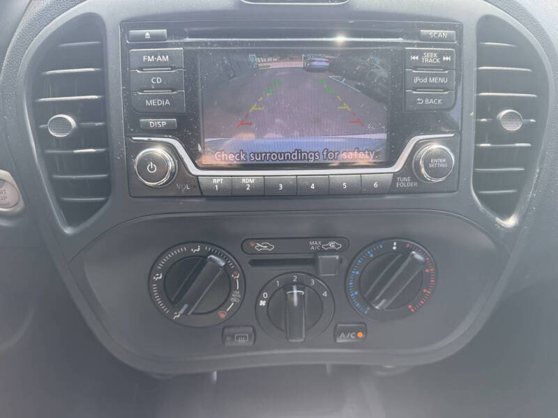 2017 Nissan JUKE SV