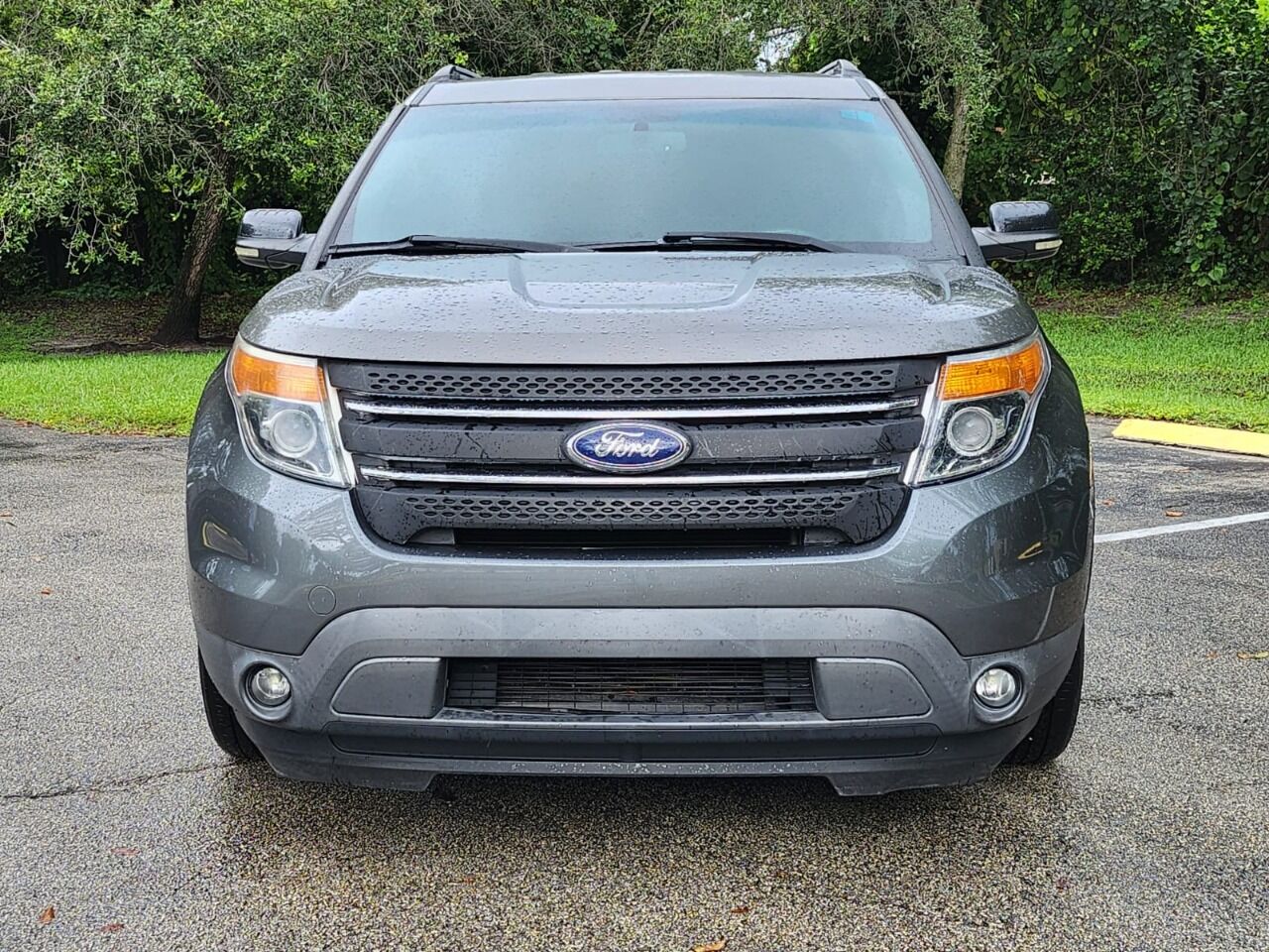 2013 Ford Explorer SUV / Crossover - $10,995