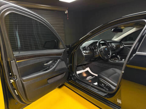 2016 BMW 5 Series 528i