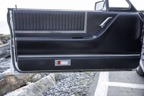 1966 Ford Thunderbird